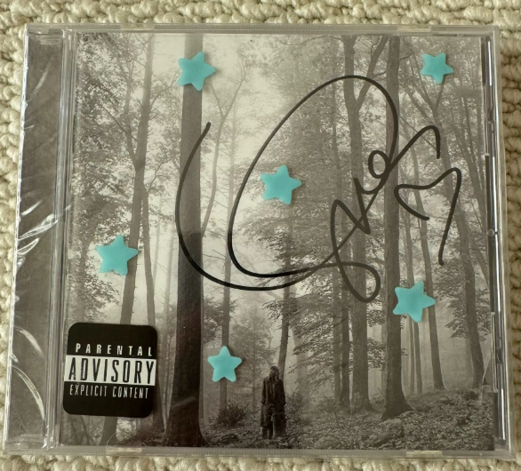 Taylor Swift – folklore Signed CD with Rounded Heart Signature – URVC