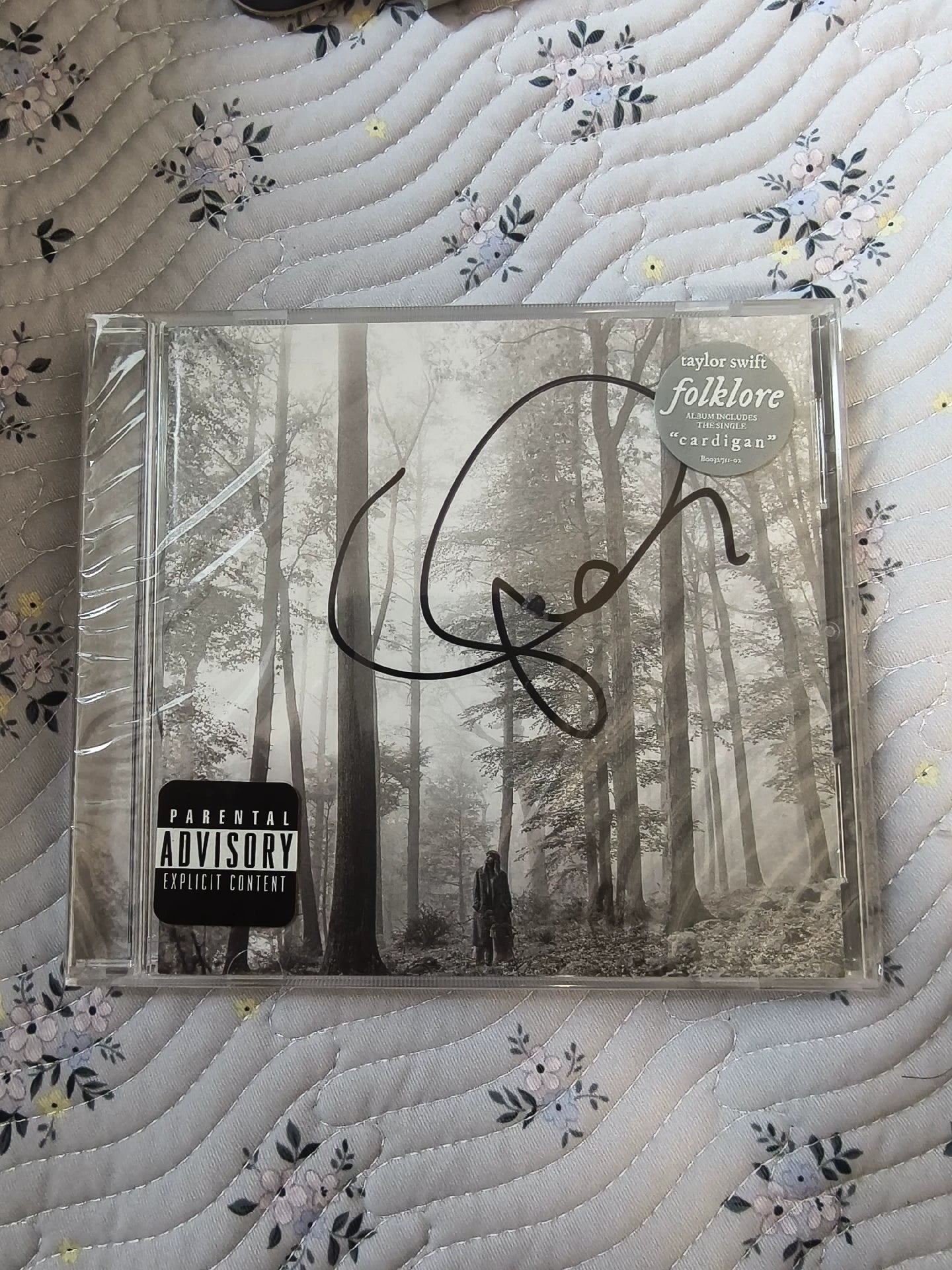 Taylor Swift folklore CD サイン付き　未開封 Taylor Swift – folklore Signed CD – New & Sealed – URVC