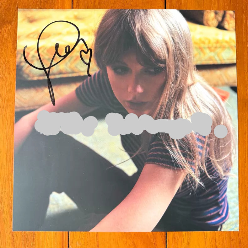 Taylor Swift - Midnights Mahogany Heart Signed Insert – URVC