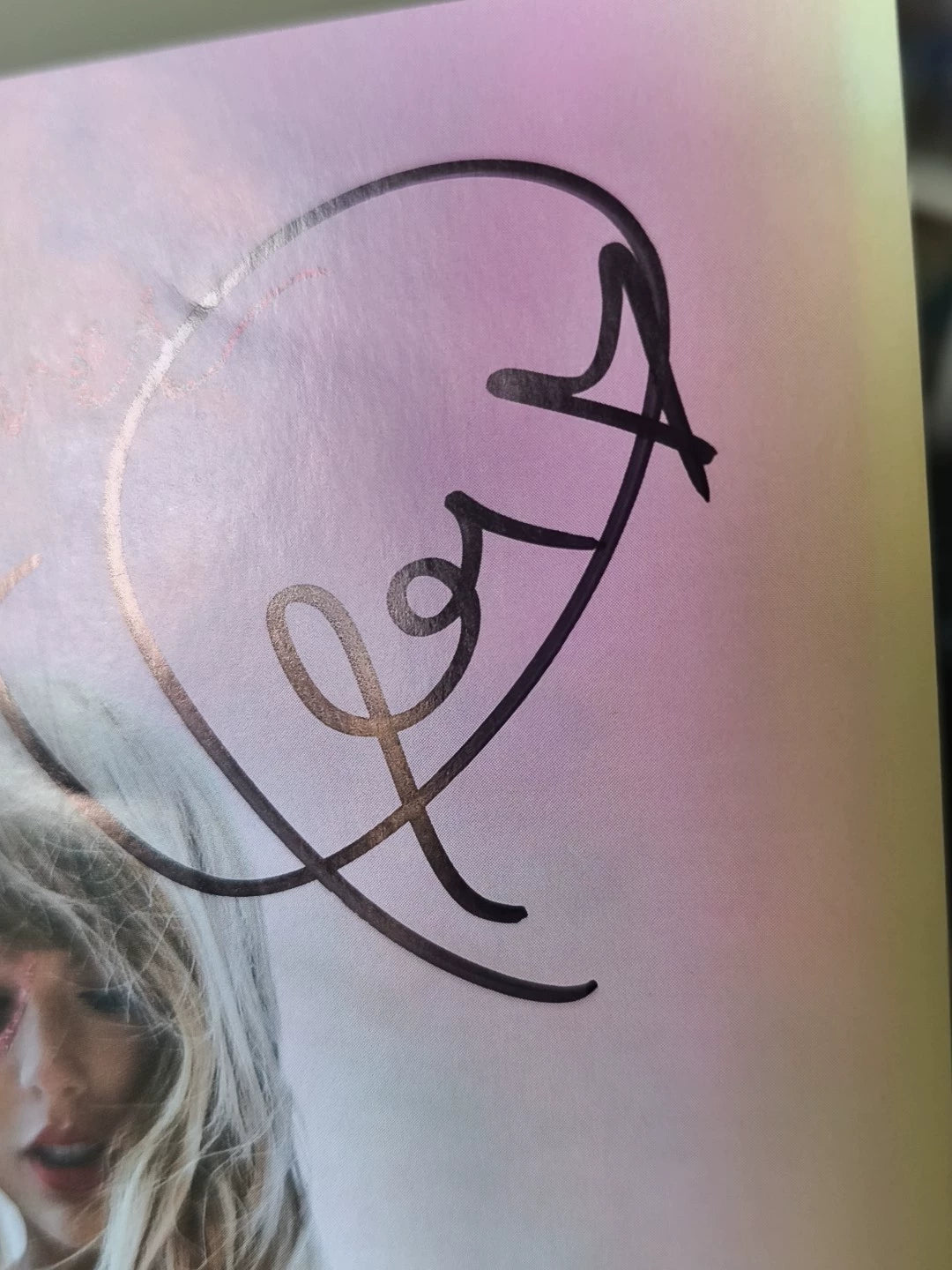 Taylor Swift Lover Heart-Signed Lyric Book + Sealed ME! CD Collector Bundle