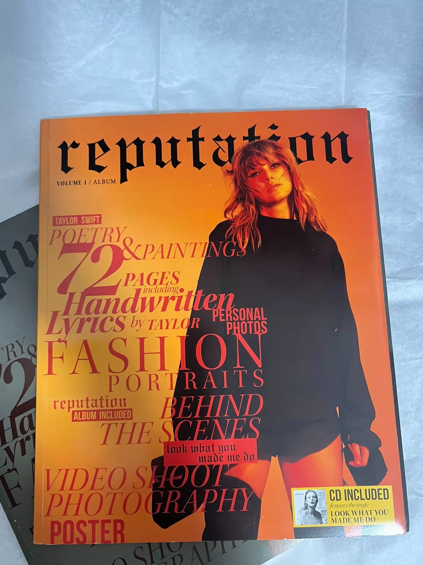 Taylor Swift — reputation Magazine Edition CD + Poster — Orange or Green