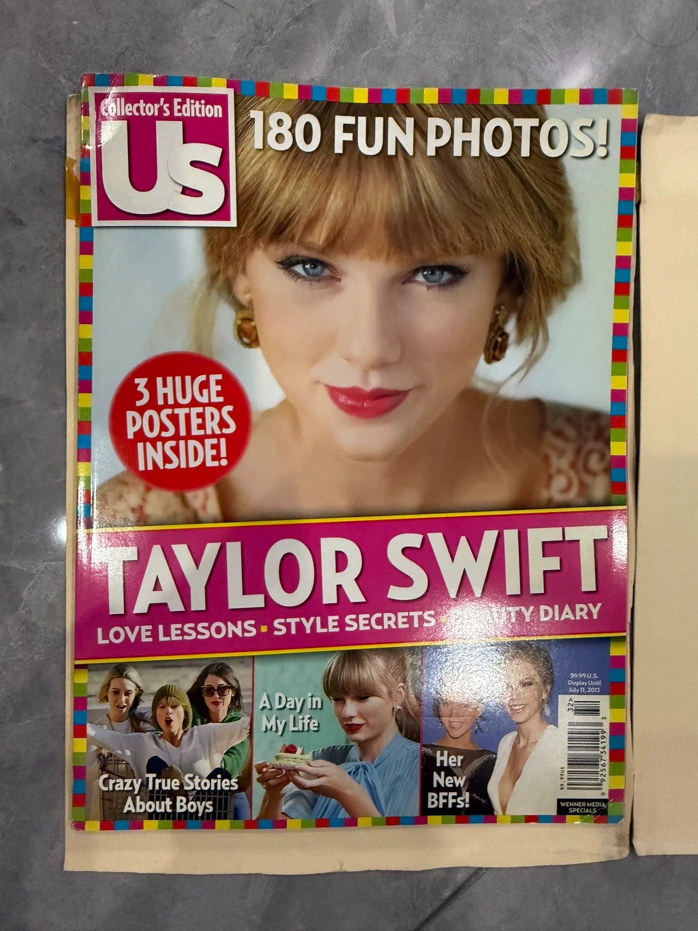 Taylor Swift — US Weekly 2013 Magazine with Large Poster — New