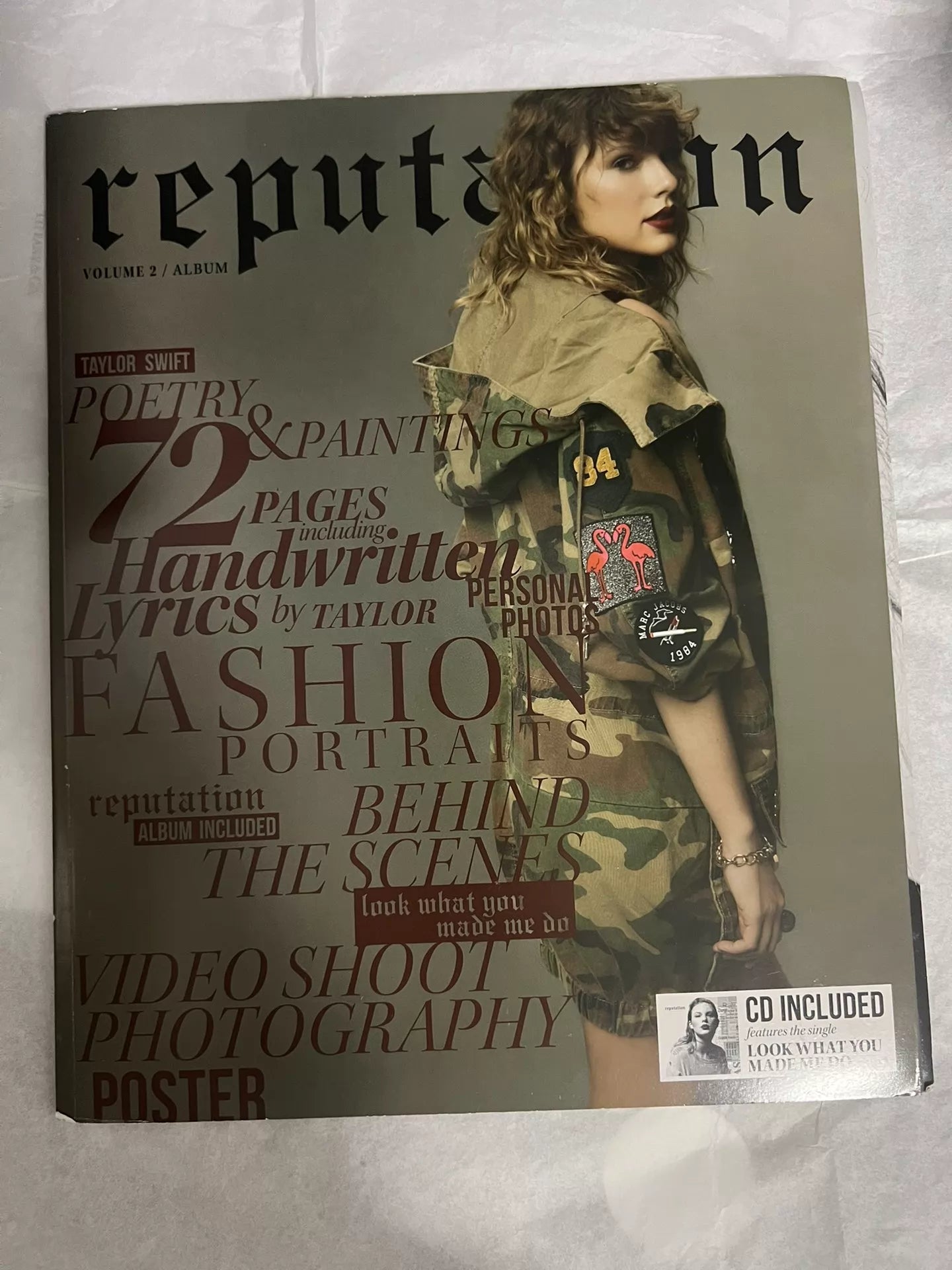 Taylor Swift — reputation Magazine Edition CD + Poster — Orange or Green