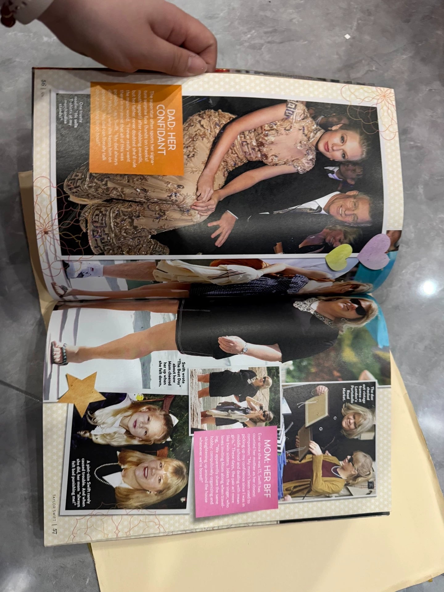 Taylor Swift — US Weekly 2013 Magazine with Large Poster — New