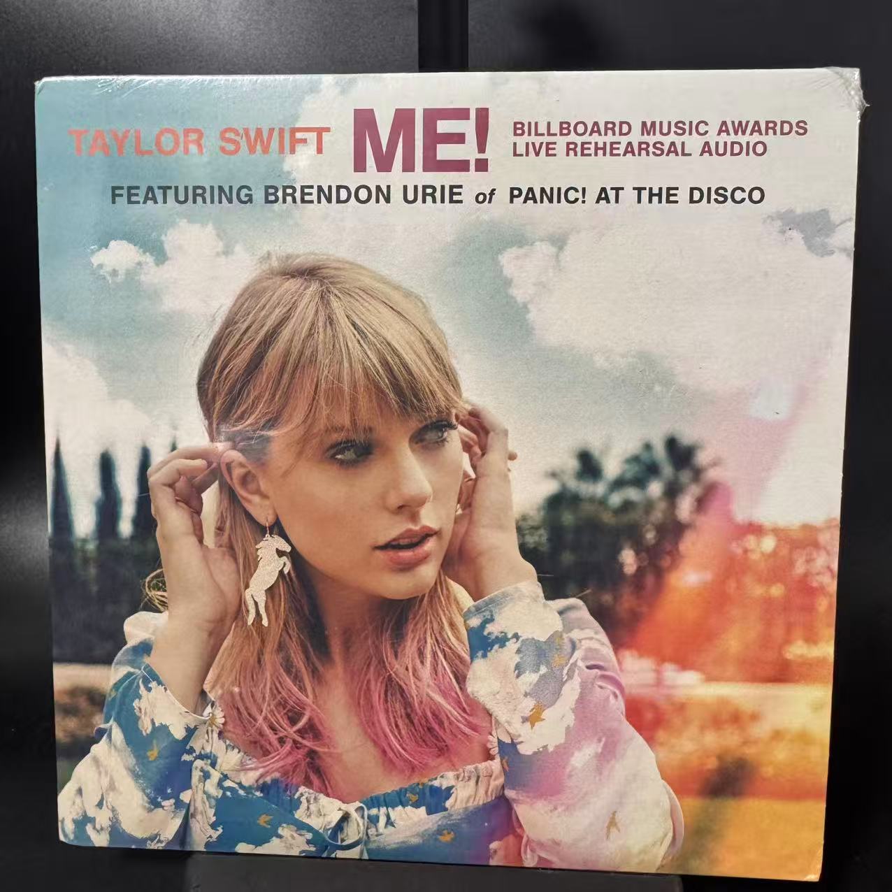 Taylor Swift - Lover Live From Paris Heart Shaped Vinyl 2LP (US Edition, Factory Sealed)