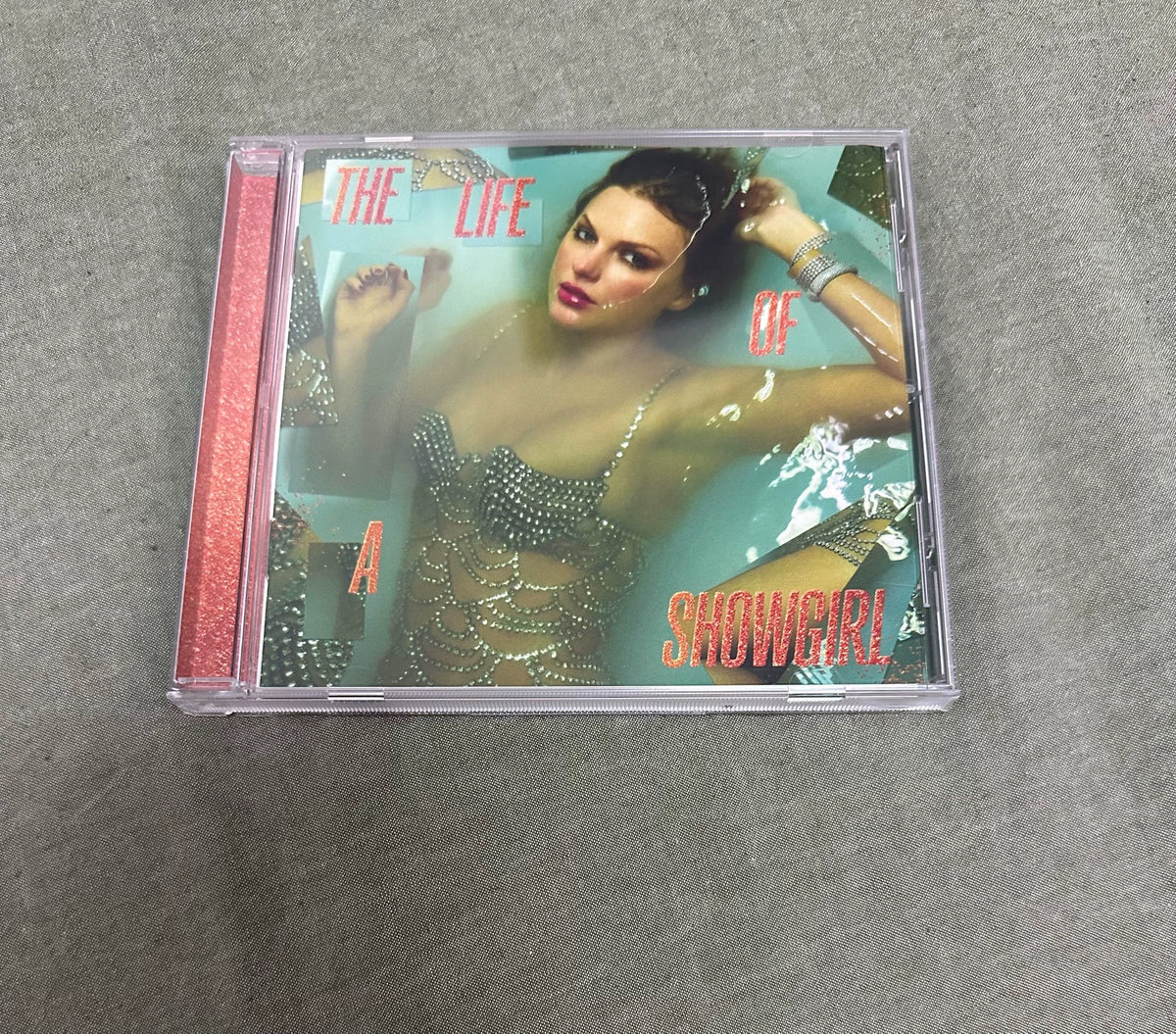 Taylor Swift – The Life of a Showgirl – Signed CD, Cover 3, No Hype Sticker