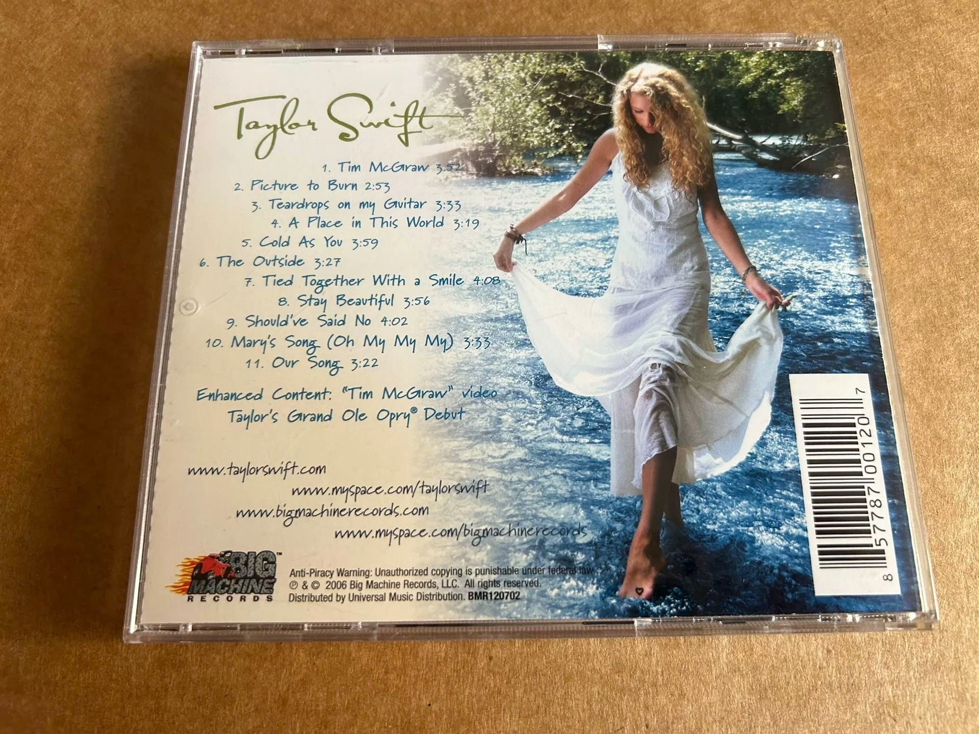 Taylor Swift – Debut US First-Press 11-Track CD — Pre-Owned