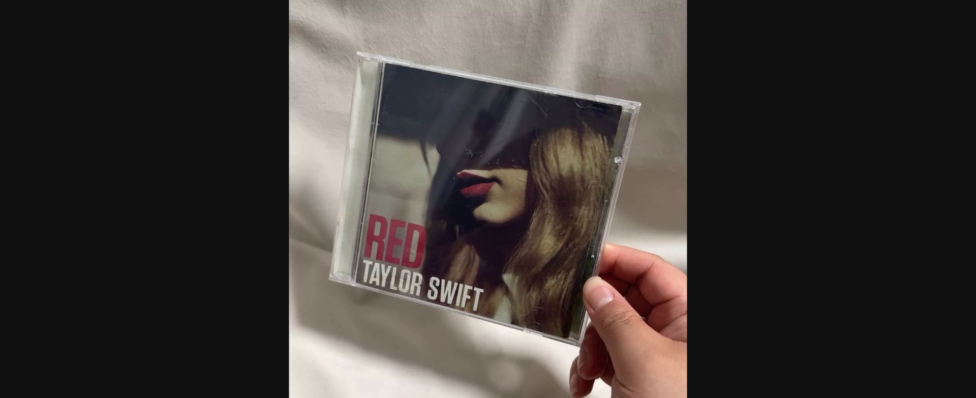 Taylor Swift – Red 16-Track CD — Pre-Owned