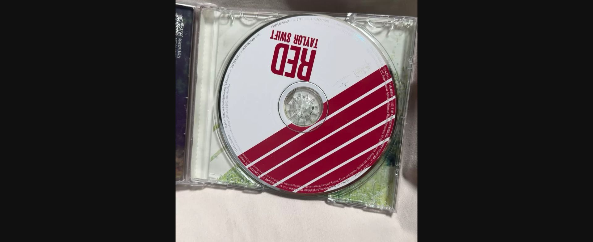 Taylor Swift – Red 16-Track CD — Pre-Owned
