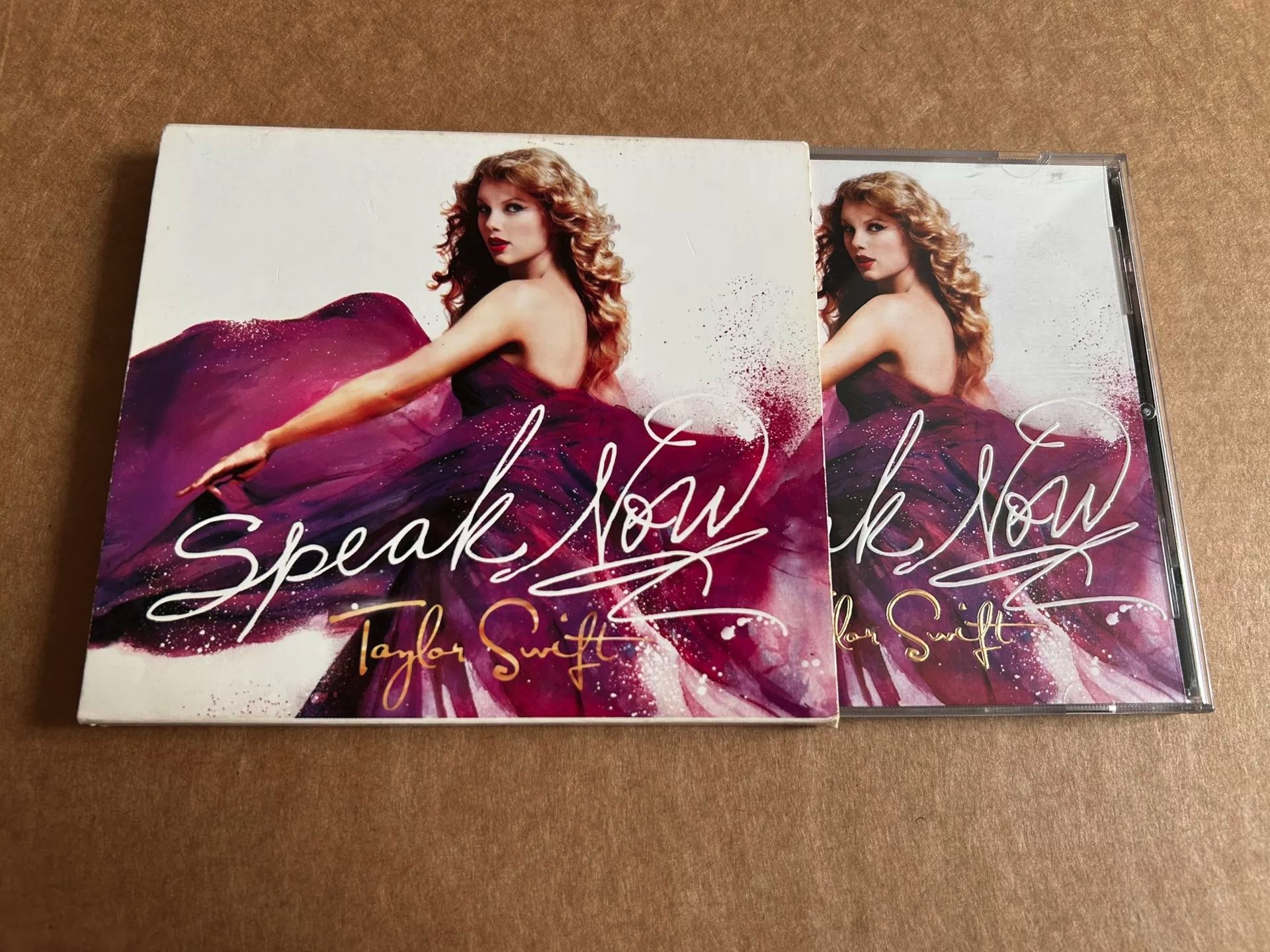 Taylor Swift – Speak Now Starbucks Exclusive Sleeve + US CD — Pre-Owned