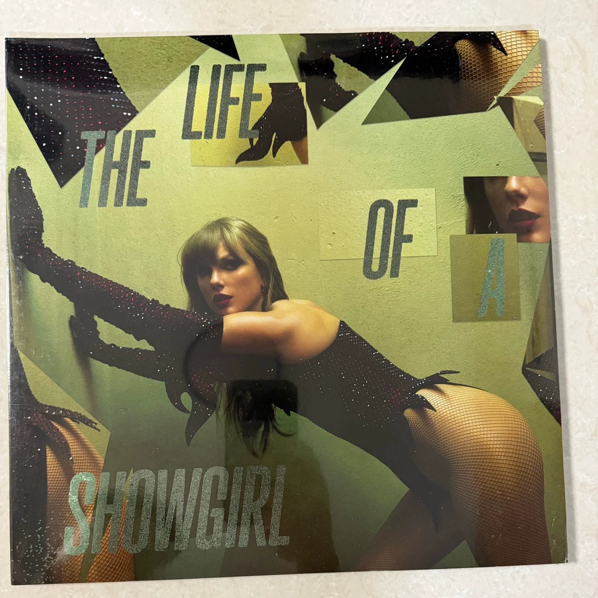 Taylor Swift – The Life of a Showgirl – Green Marble Vinyl, Sealed — actual copy