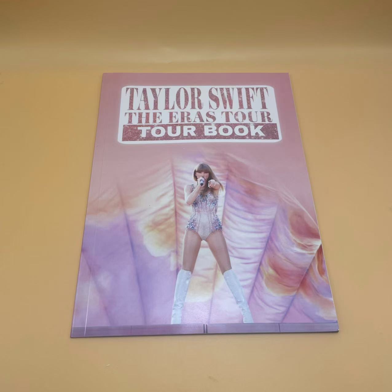 Taylor Swift – The Eras Tour (Tour Book)