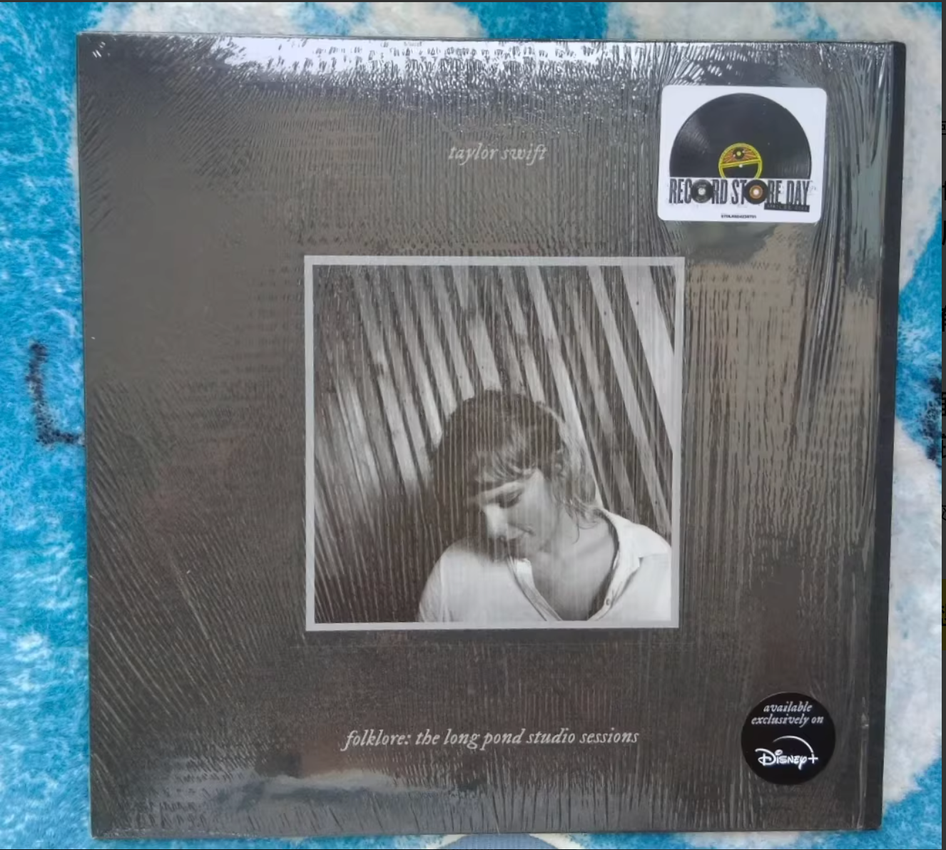 Taylor_Swift_Folklore_The_Long_Pond_Studio_Sessions_RSD_US_Gray_Vinyl