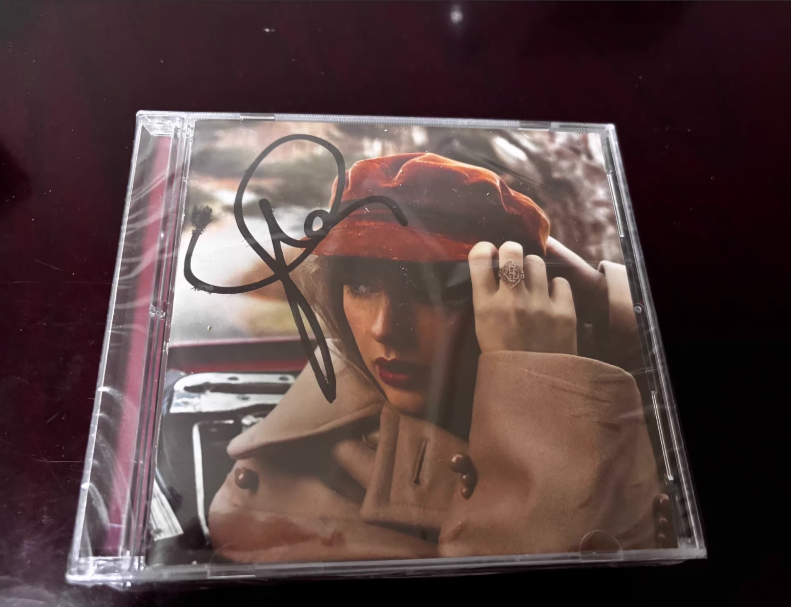**TaylorSwift_RedTV_SignedCD_Sealed_Edition**