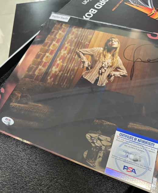 Taylor Swift Signed Black Vinyl (PSA Certified, European Edition)