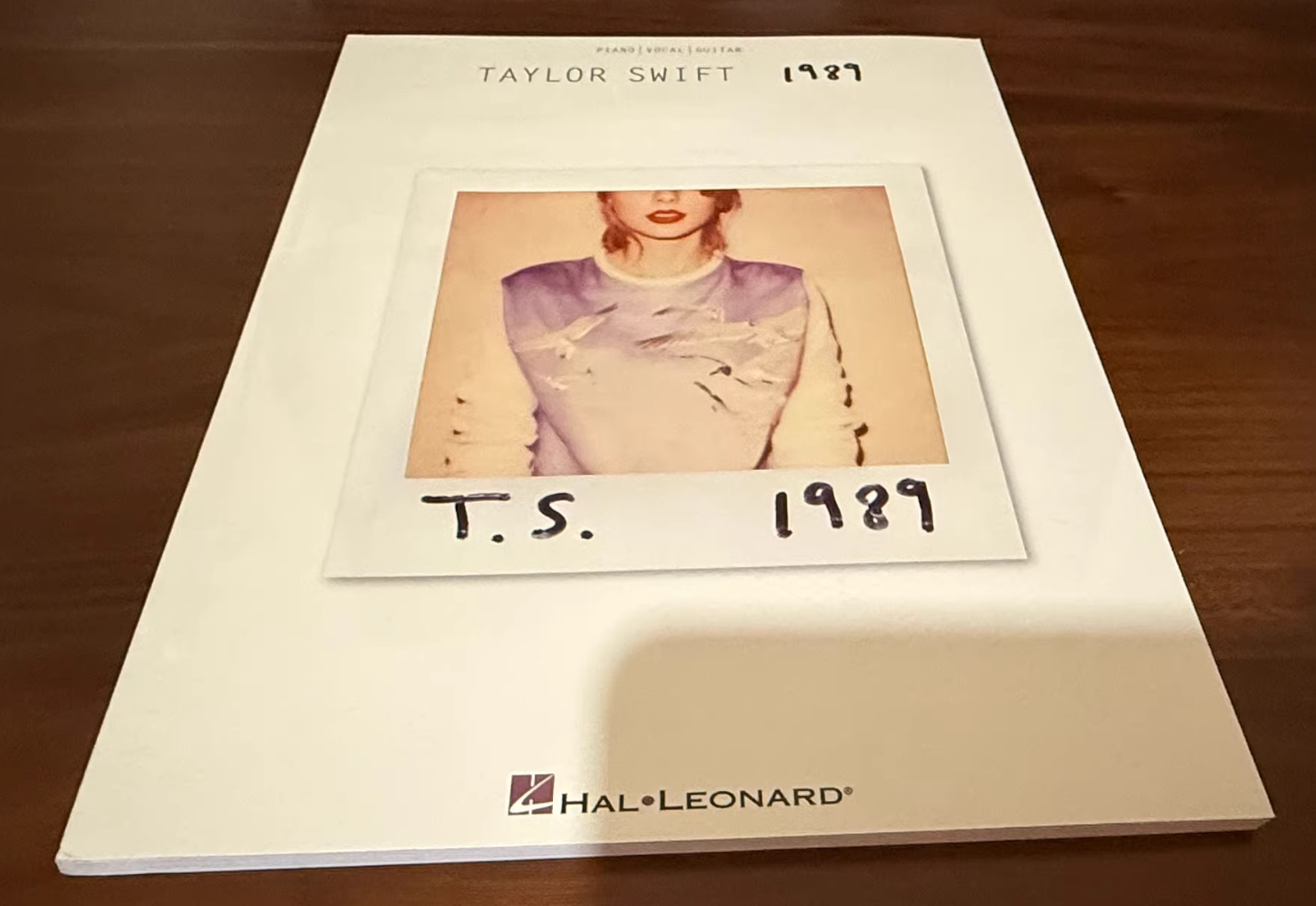 Taylor Swift – 1989 Piano/Vocal/Guitar Songbook Sheet Music Book (Factory Sealed)