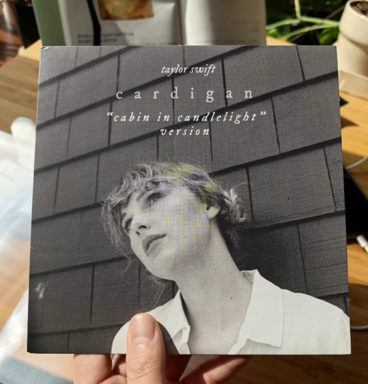 Taylor Swift - cabin in candlelight (7-Inch White Vinyl)