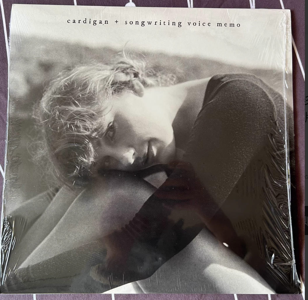 Taylor Swift - cardigan (12-Inch Gold Vinyl, Official Store Exclusive)