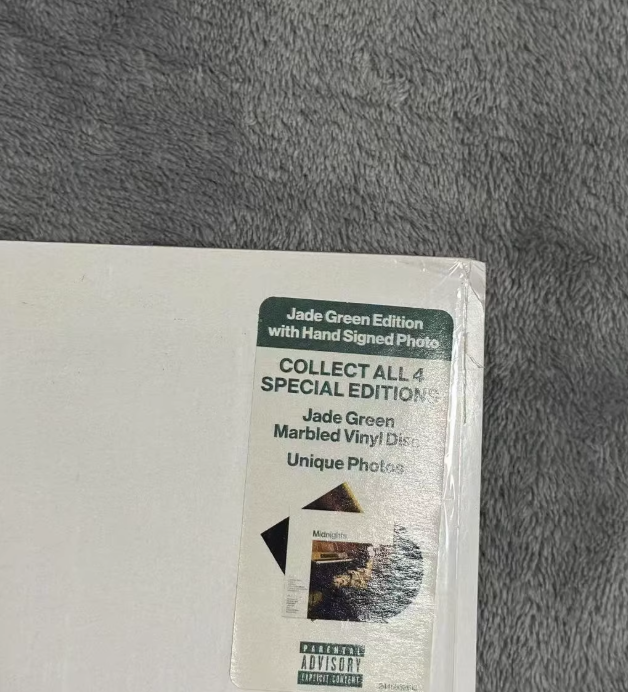 Taylor Swift - Midnights (Jade Green Vinyl Signed Edition, Side Opened)