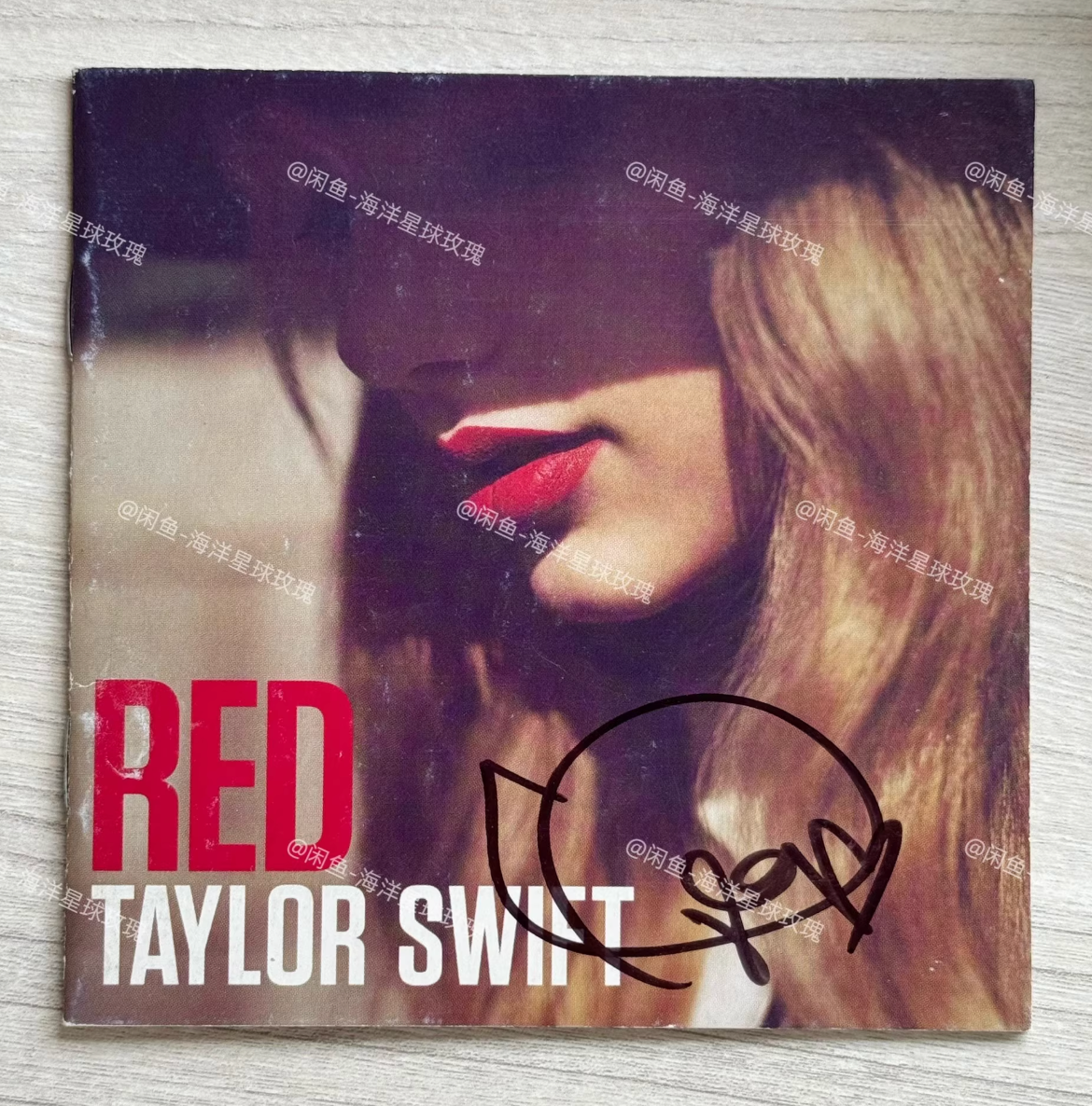 Taylor Swift – Red (Original Signed Lyric Booklet + Australian CD)