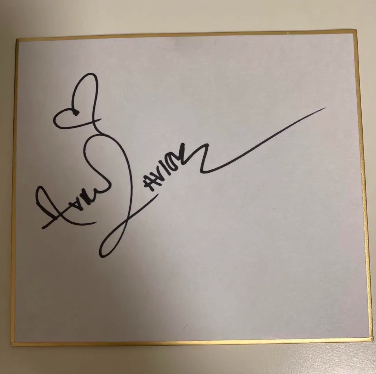 Taylor Swift – Signed Memorabilia (2011 Osaka-Jo Hall, Speak Now Era)