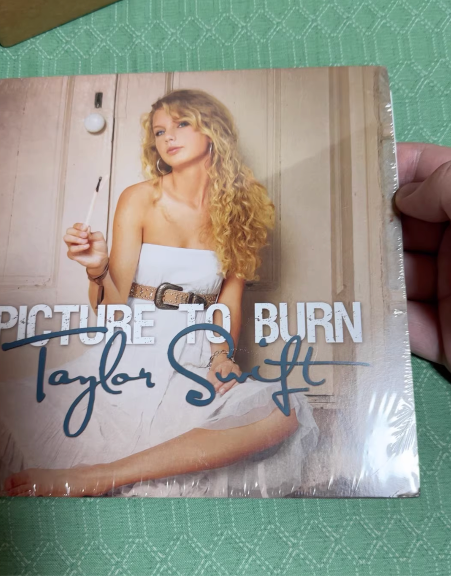 Taylor Swift – Picture To Burn (7" Gray Marbled Colored Vinyl Single, Limited to 4000, #1327)