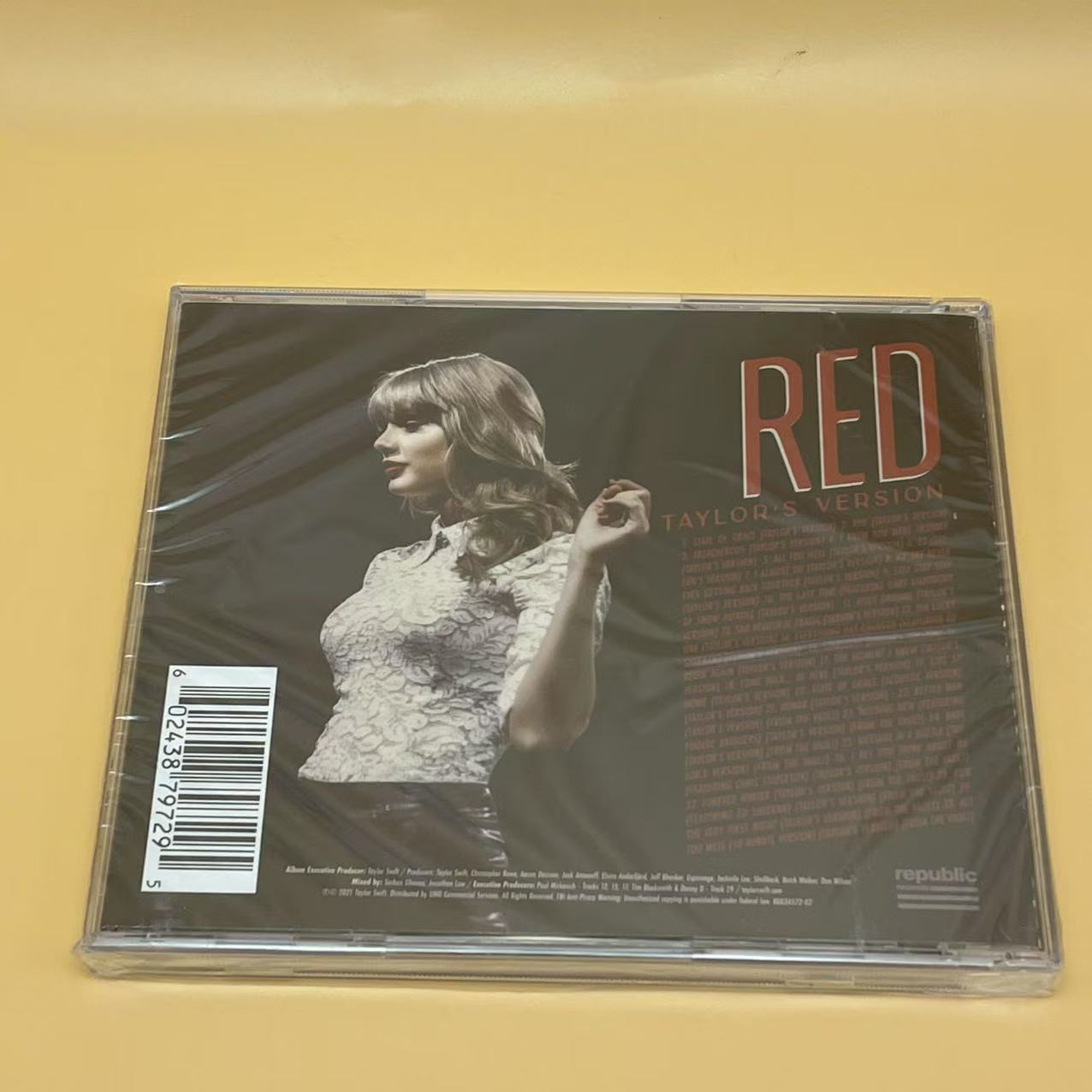 Taylor Swift - Red (Taylor's Version) Signed Album with Distinctive Signature