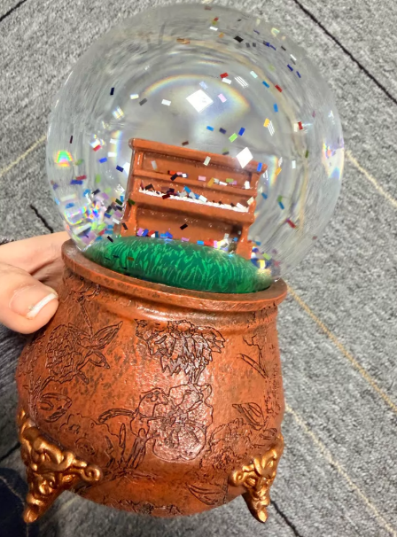 Taylor Swift The Eras Tour 2025 Christmas Limited Piano Snow Globe Like New