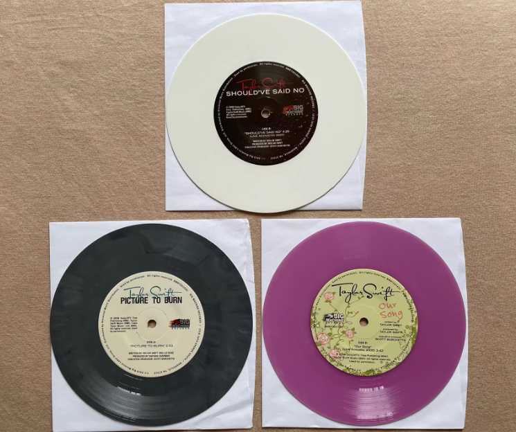 Taylor Swift Debut 7" Colored Vinyl Limited Numbered Set of 3 Open Box Like New