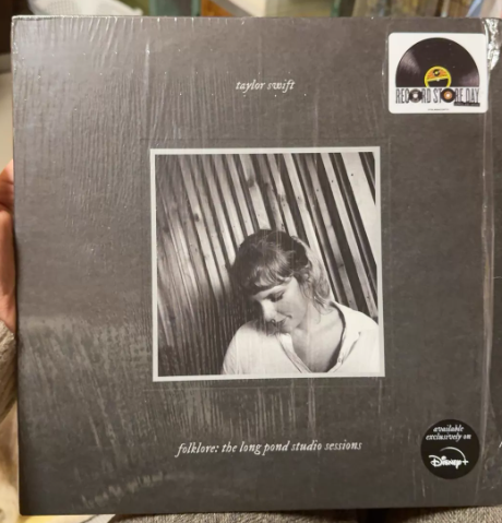 Taylor Swift Folklore Long Pond Studio Sessions RSD LP Open Box – URVC Taylor Swift Folklore Long Pond Studio Sessions RSD LP Open Box – URVC