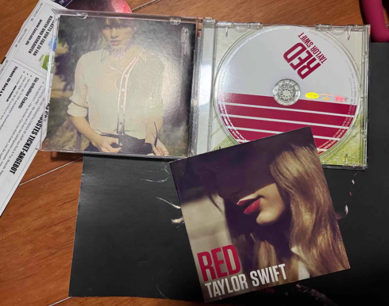 Taylor Swift Red Signed CD Autographed Original Press Insert