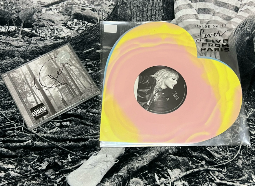 Taylor Swift – Lover Live From Paris Heart Shaped Vinyl 2LP US Webstore Sealed M/M