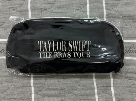 Taylor Swift – The Eras Tour Velvet Cosmetic Pouch Official Merch Sealed