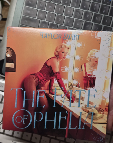 Taylor Swift – The Fate of Ophelia orange 7” vinyl Opened