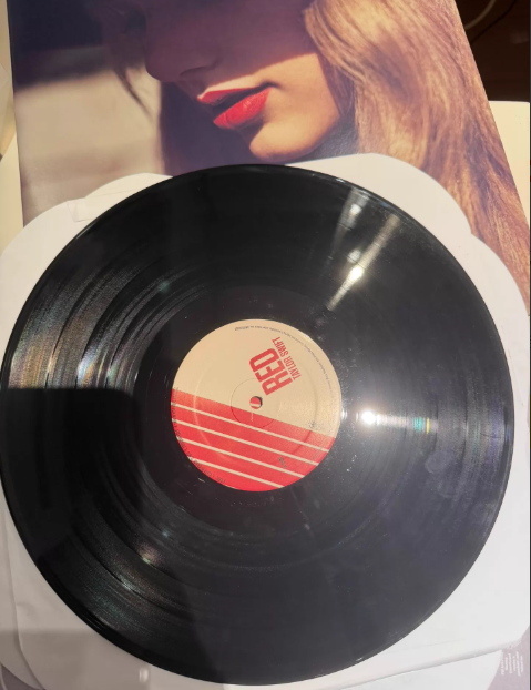 Taylor Swift – Red Standard Black Vinyl 2LP VG+