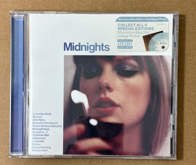 Taylor Swift – Midnights Moonstone Blue Signed CD NM/VG+