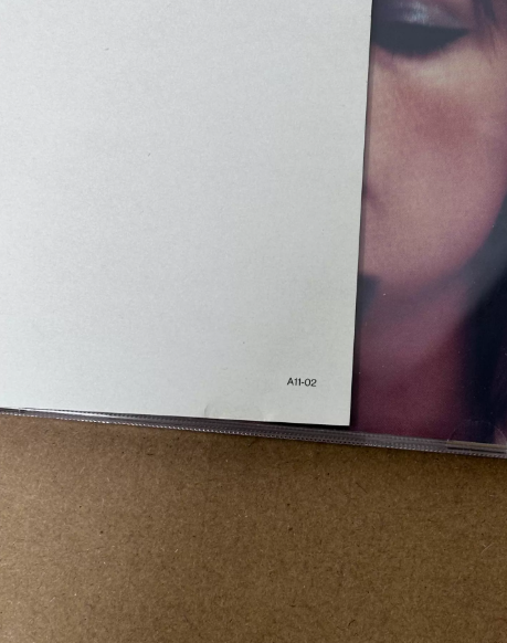 Taylor Swift – Midnights Moonstone Blue Signed CD NM/VG+