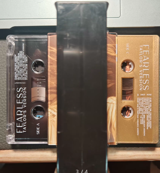 Taylor Swift – Fearless (Taylor’s Version) Cassette Tape NM/VG+