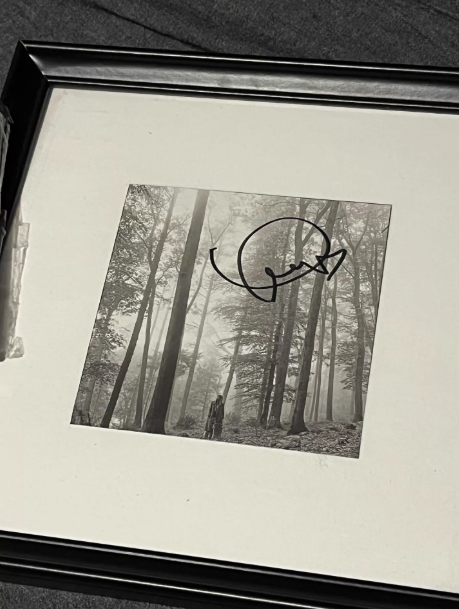 Taylor Swift – Folklore Signed CD with Frame Display Edition M/NM