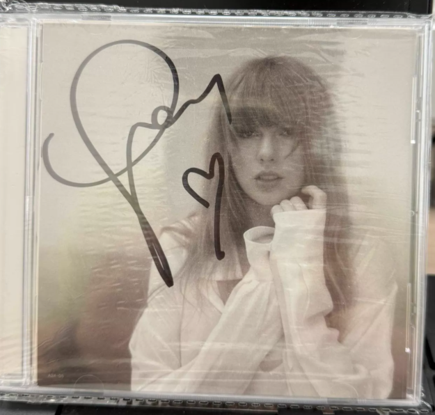 Taylor Swift – The Tortured Poets Department Signed Insert CD US Taylor Swift – The Tortured Poets Department Signed Insert CD US