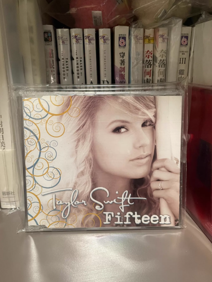 Taylor Swift – Fifteen Australia CD Single Rare Blue Disc Edition
