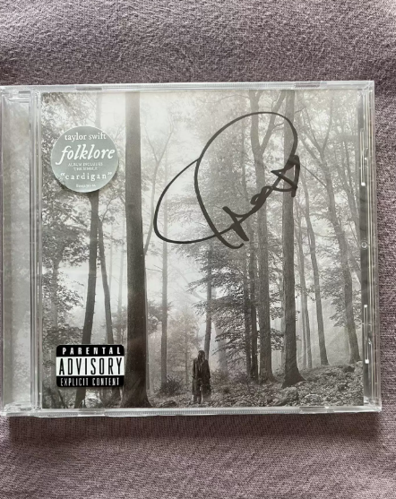 Taylor Swift – Folklore Signed CD Heart Signature US Edition