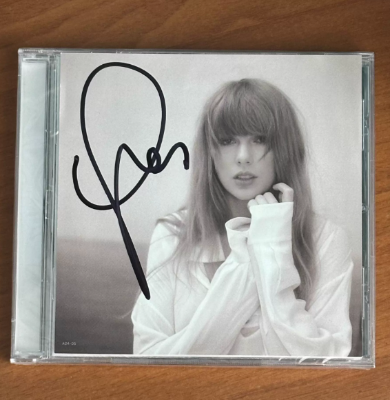 Taylor Swift – The Tortured Poets Department TTPD Signed CD UK Softpack Sealed