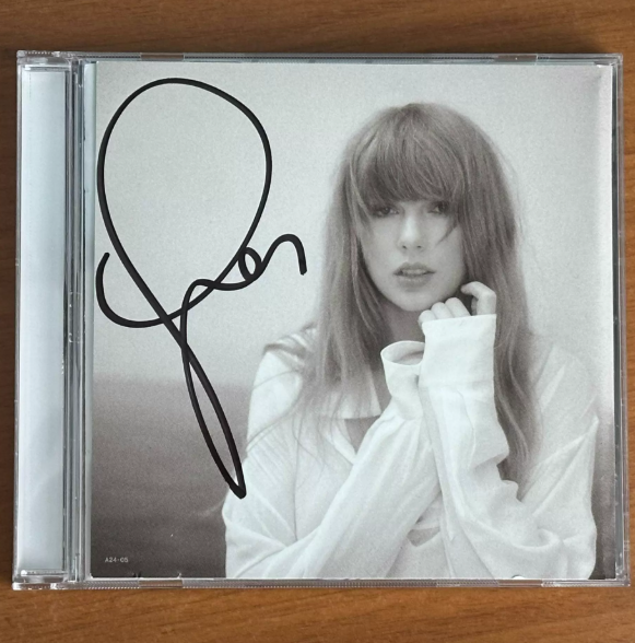 Taylor Swift – The Tortured Poets Department TTPD Signed CD US Jewel Case Opened