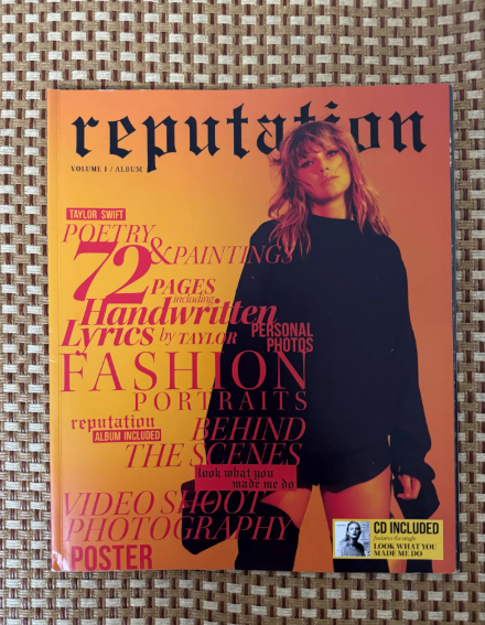 Taylor Swift – Reputation Deluxe Magazine Edition CD Bundle With Poster