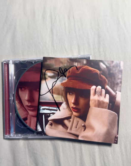 Taylor Swift – Red (Taylor’s Version) Signed CD With Autographed Booklet