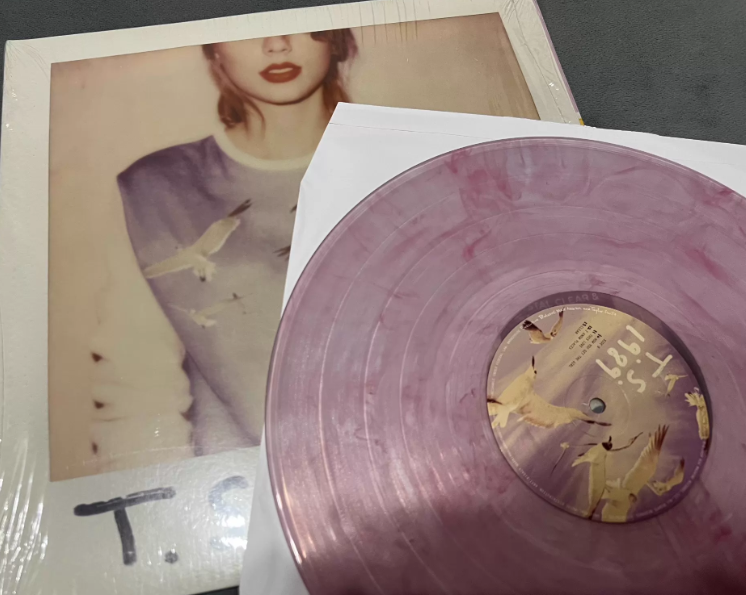 Taylor Swift – 1989 RSD Crystal Clear & Pink Vinyl Numbered Edition #1610