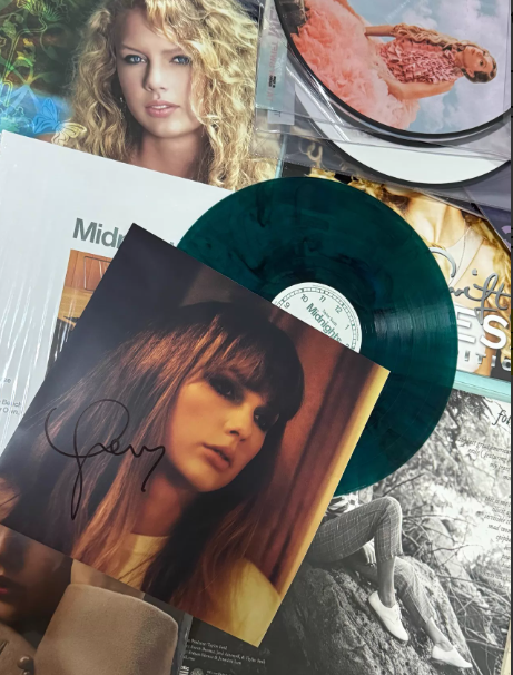 Taylor Swift – Midnights Jade Green Signed Vinyl M/NM