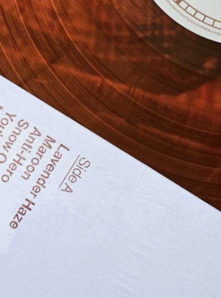 Taylor Swift – Midnights Blood Moon Signed Vinyl Heart Signature Edition