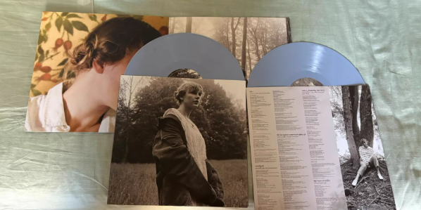 Taylor Swift – Folklore Hide And Seek Edition Blue Vinyl 2LP France Pressing